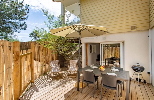 Le Canon Apartment | New Apartment with Terrace, 2min from the beach