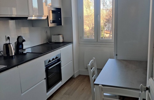 Les Cinq Avenues Apartment | New, fully-equipped, air-conditioned T2