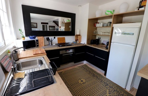 Piraillan House | Newly renovated country house in a beautiful location, garden + terrace, quiet