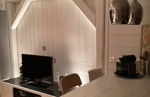 Les Claux Apartment | Newly renovated Vars les Claux snow front apartment, mountain view terrace.