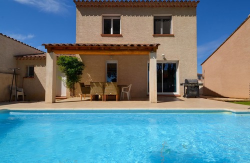 Raphele-les-Arles House | Nice cottage with private pool and garden.