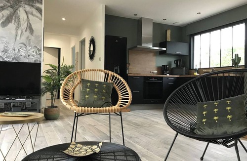 Saint-Georges-d'Oleron Villa | "øasis, villa near the beach with heated swimming pool