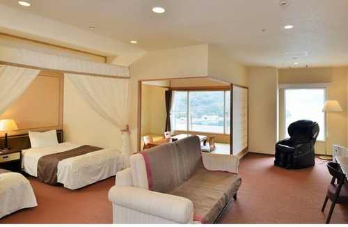 Shodoshima House | Ocean view on the top floor Semisuite room / Shozu-gun Kagawa