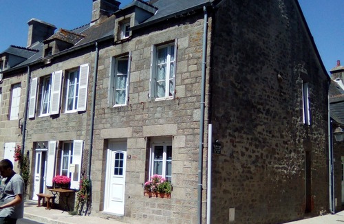 Barfleur House | old fisherman's house which inspires calm and tranquility