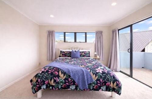 Orakei House | Orakei 5BR Retreat Near Mission Bay and CBD