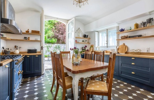 Loches Villa | Palais D’Or - Seven Bedroom Villa, Sleeps 13