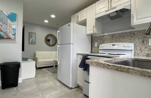 Hollywood Apartment | Peaceful mini luxury suite in a quiet, private setting – minutes from Hard Rock, beaches & FLL Airport.