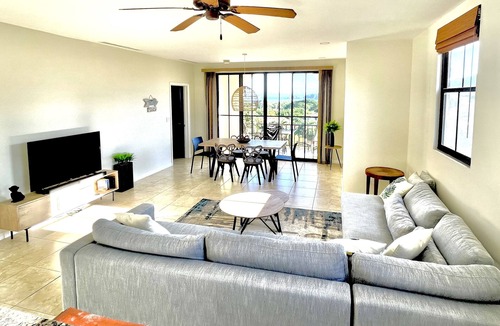 Coco Apartment | Penthouse with ocean view and walking distance to the beach