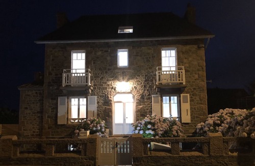 Perros-Guirec Villa | Perrosian villa with Jacuzzi, Sauna, Hammam, Home Cinema