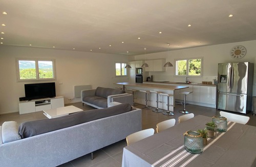 Sainte-Lucie-de-Porto-Vecchio Villa | Pinarello villa 150m2 near the beach with private pool