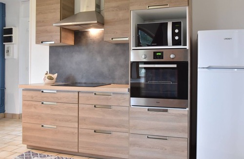 Asnieres Cottage | Pleasant Cottage in Asnières with Terrace