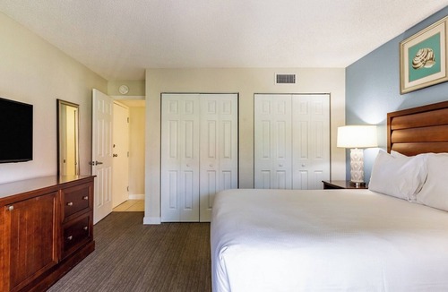 Pompano Beach Resort | Pompano Beach | Relaxed Cabana Stay | Pool + Beach