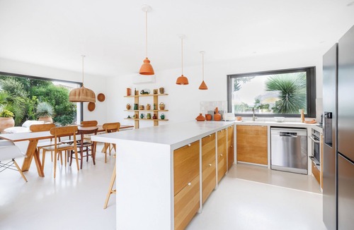 La Londe-les-Maures Villa | Prestigious villa in the heart of a vineyard near BORMES-LES-MIMOSAS