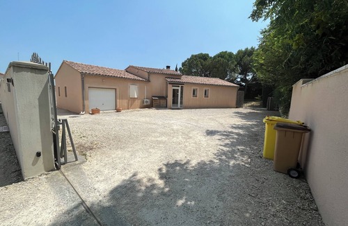Jonquerettes Villa | Pretty villa with pool and garden