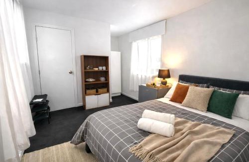 Massey House | Private Garden Guesthouse with Ensuite - Near Westgate