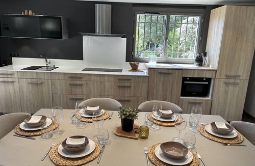 Lorgues House | Quality services, beautiful house for 8 people, comfort and calm