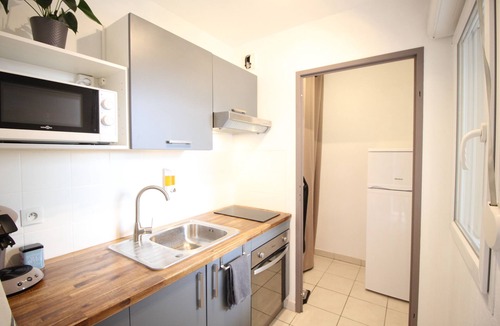Carcassonne Apartment | Quiet Apartment, Parking, Térasse, Lift, WIFI, Coffee.