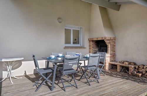 Le Cormier Ski Chalet | Quiet house 400m from the beach