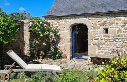 Roscoff House | Quiet house with private garden close to the sea