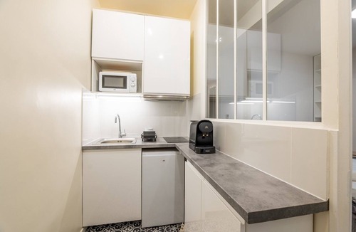 Auteuil Apartment | Quiet, Minimalist Studio in 16th - 2min from Metro
