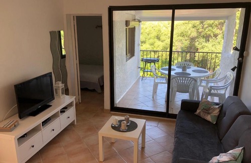 Marine de Saint Ambroggio Apartment | résidence arimarina