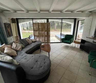 Le Cannet-des-Maures Bed & Breakfast | Résidence GABRIELLE Le Cannet des Maures