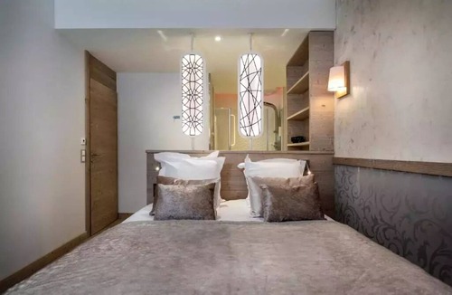 Meribel Centre Apartment | Résidence Pierre & Vacances Premium L'Hevana ***** - Apartment 6 people - 2 bedrooms - Fireplace - Sauna