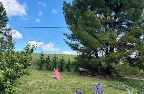 Limoux House | Renovated, air-conditioned gîte with private garden "Aux Volets Bleus