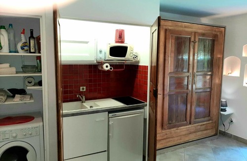 Hyeres City Centre Apartment | REPOSANT STUDIO clim PARKING privatif JARDIN