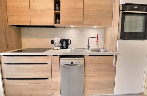 Meribel-Mottaret Apartment | Residence Roc De Tougne - STUDIO RENOVATED SOUTH EXPOSURE ON PISTES