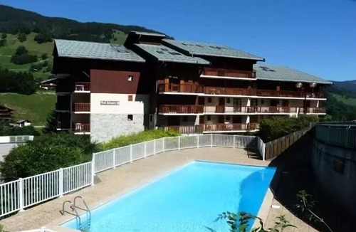 Areches Apartment | Residence Val Blanc 2 - Apartment 4 people center village near the slopes, classified 2 stars for 3 people