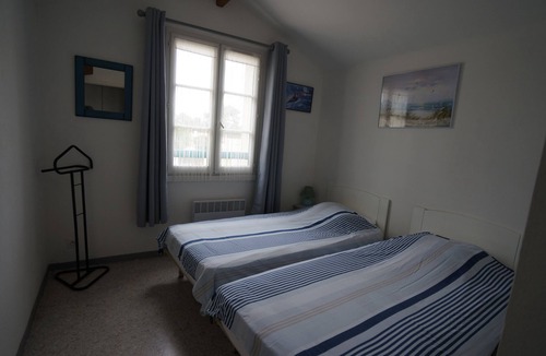 Saint-Hilaire-de-Riez Condo | Residential house with swimming pool