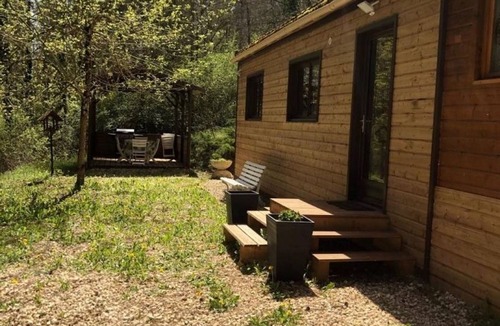 Saint-Pompont Cottage | Rustic chalet with terrace and WiFi in the heart of the Black Périgord