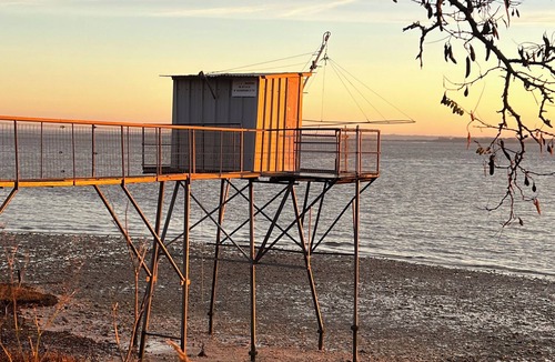 Saint-Estephe House | Située au Coeur des Vignobles du Médoc, Près de Bordeaux et des Plages Océanes