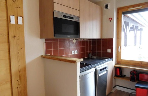 Belle Plagne Apartment | Ski-in/ski-out & foot of the slopes, 4th floor, balcony, tv, ski locker, 27m², La Plagne