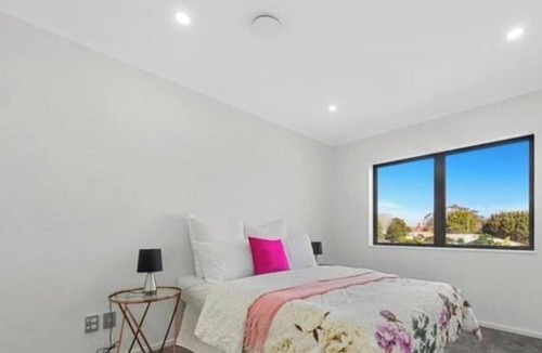 Papatoetoe Bed & Breakfast | SkyStop Auckland Stylish Living