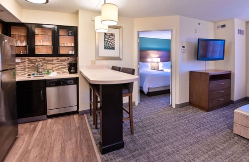 Plantation Hotel | Sonesta ES Suites Fort Lauderdale Plantation