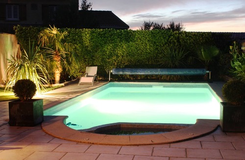 Sorgues Villa | Sorgues, 9 km from Avignon, air-conditioned villa with private pool, (Wifi internet)