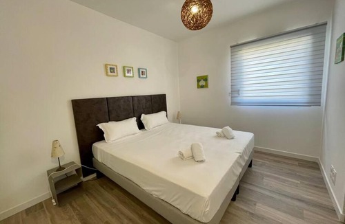 Propriano Apartment | Spacieux appart- 6PERS- VUE MER- 2 min de la plage