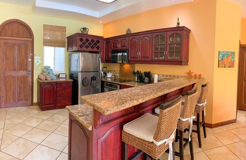 Playa Langosta Condo | Spacious 2 Bedroom/2.5 Bath - Fully Equipped - Pool - Gated Parking
