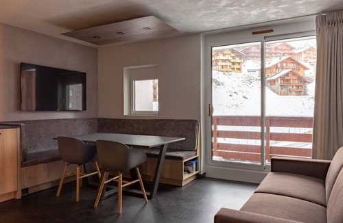 Val-Thorens Apartment | Spacious apartment for 6 people at the foot of the slopes (Val Thorens)