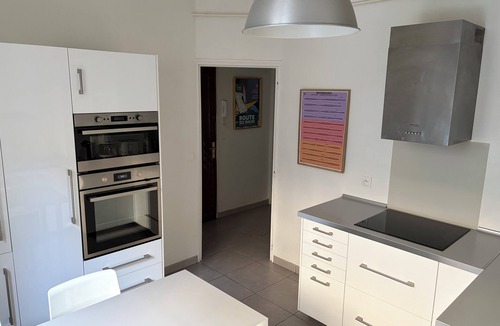 Intra Muros Apartment | Spacious apartment with GARAGE, 3 bedrooms, ideally located in the heart of the ramparts