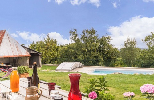 Conteville Cottage | Spacious cottage with spa and swimming pool near Honfleur, Normandy