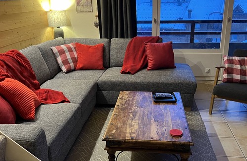 Saint-Jean-dʼAulps Apartment | Spacious, family 3 bedroom duplex - only 50m from the ski slopes
