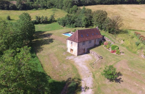 Meyssac House | Spacious farmhouse with private heated pool close to Collonges la Rouge