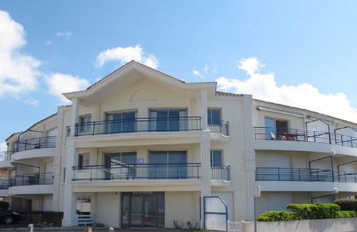 Saint-Hilaire-de-Riez Apartment | Spacious T3 with terrace facing the sea wifi ascenseur 4 people