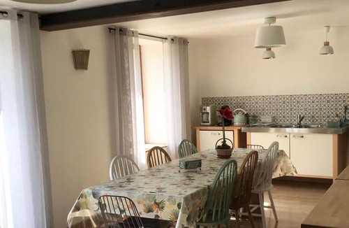 Autrepierre Cottage | Spacious Renovated Cottage with Garden, EV Charger, Near Major Attractions