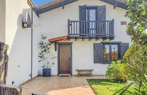 Hendaye House | Spacious vacation home in the heart of the seaside resort of Hendaye.