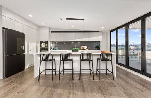 Devonport Apartment | Stay Devonport - 3 Bedroom Penthouse
