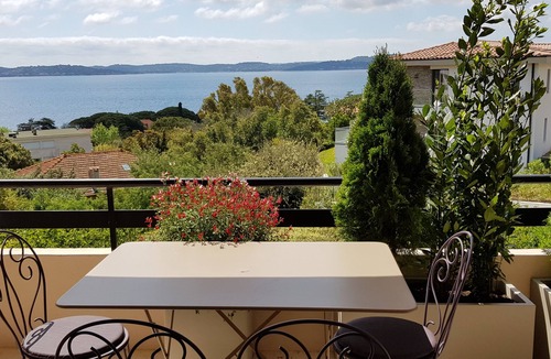 Sainte-Maxime Apartment | Ste Maxime, sea view Comfortable, quiet, walk to the town center and beaches
